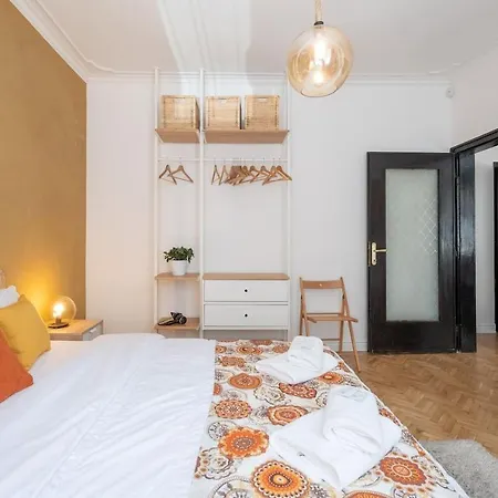 Sophisticated Gem With Private Parking *