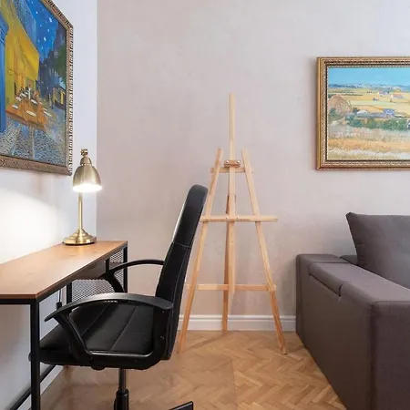 Sophisticated Gem With Private Parking *