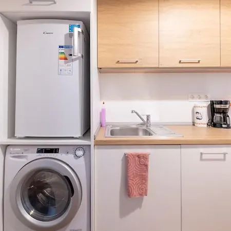 Sophisticated Gem With Private Parking * Sofie