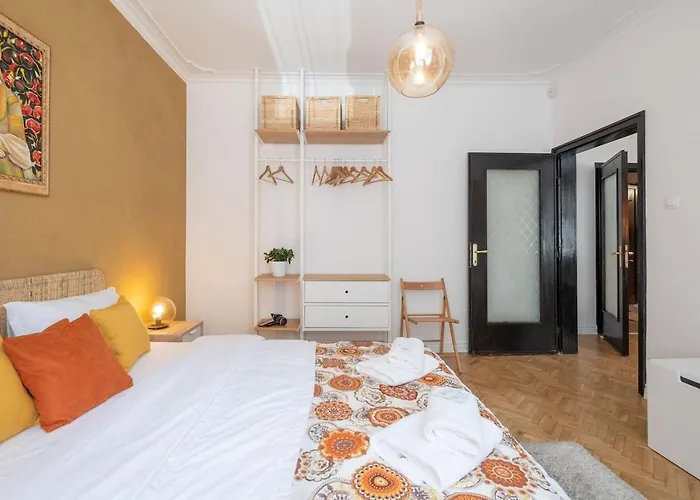 Sophisticated Gem With Private Parking *