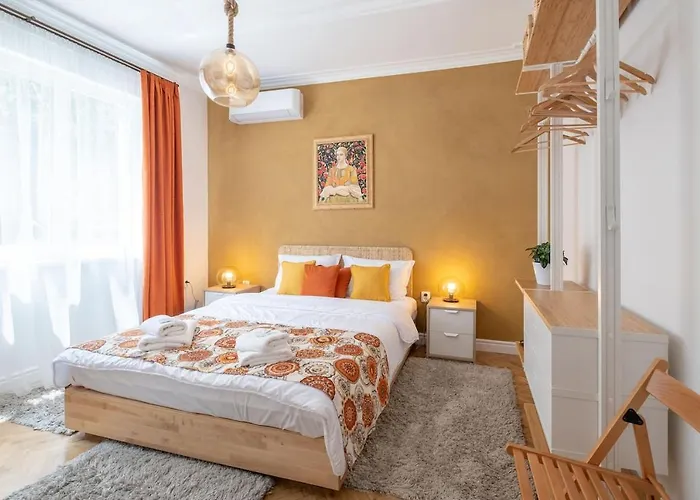 Sophisticated Gem With Private Parking София