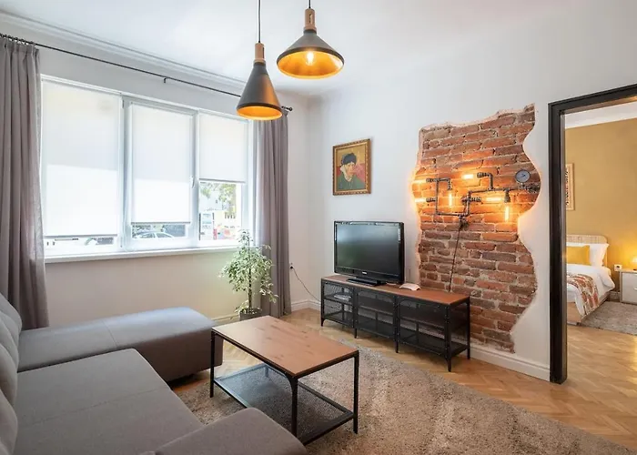 Апартаменты Sophisticated Gem With Private Parking *