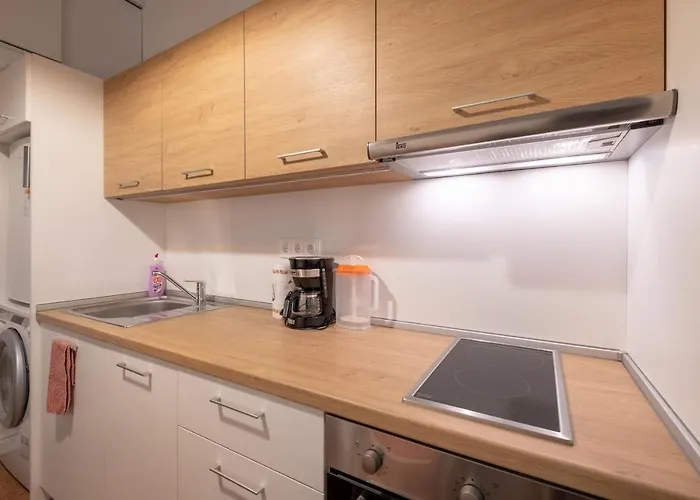 Daire Sophisticated Gem With Private Parking *