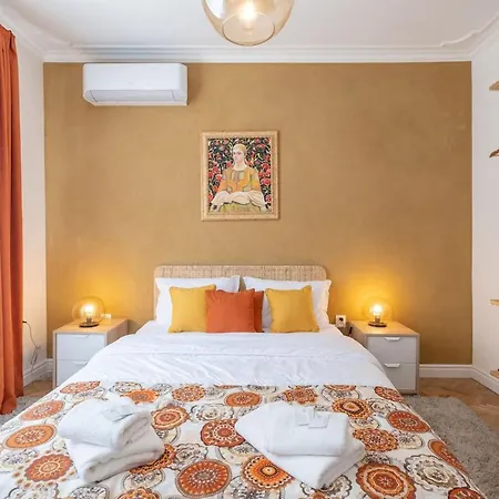 Sophisticated Gem With Private Parking *